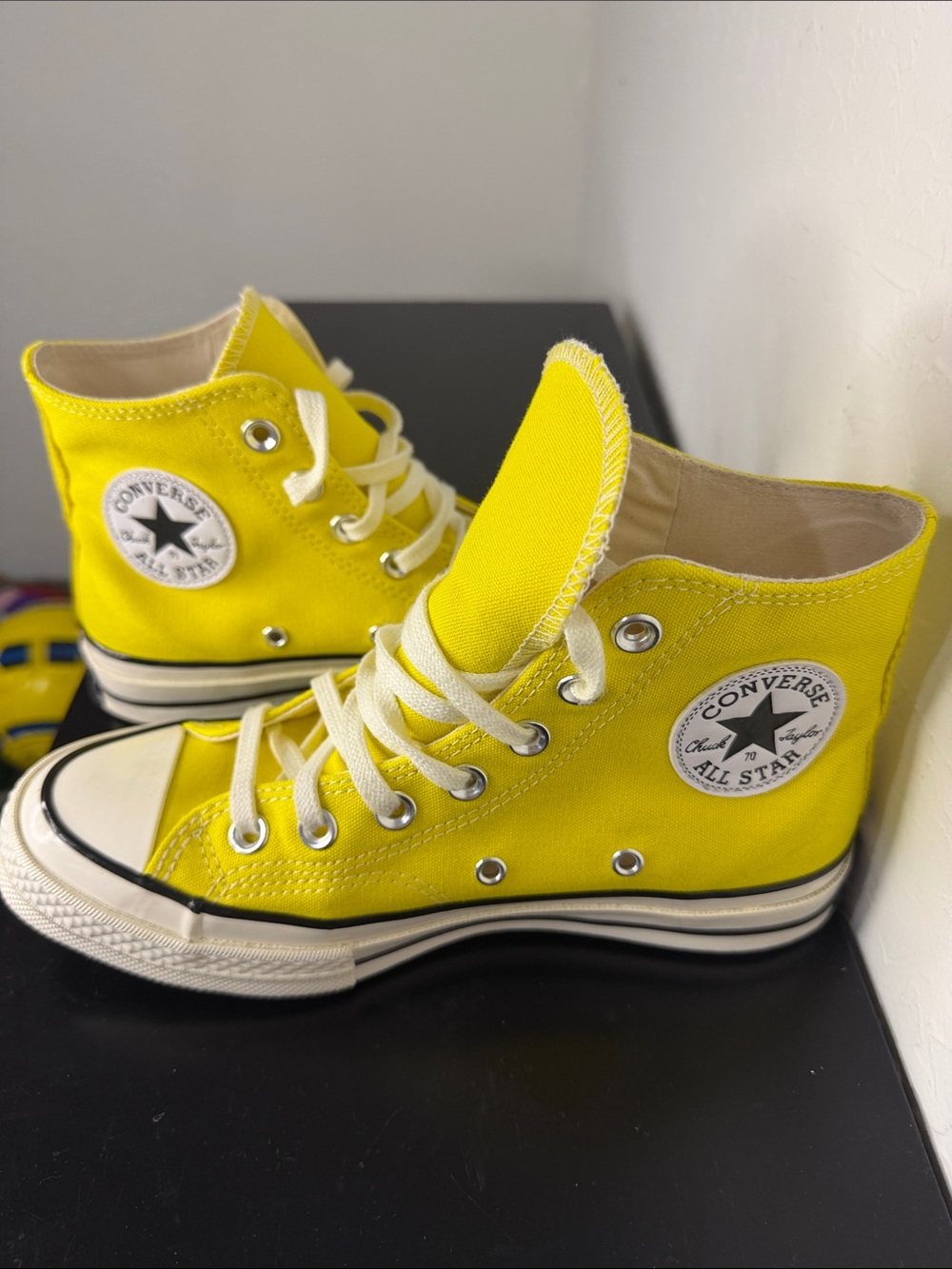 Converse Adult Yellow High Top Canvas Sneakers Men’s Sz 5 Women’s Sz 7 - Picture 2 of 6